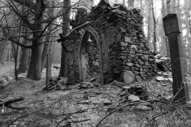 Opuszczone miejsca w Kotlinie Kłodzkiej fot. Krzysztof Romańczukiewicz www.fotoPort.pl