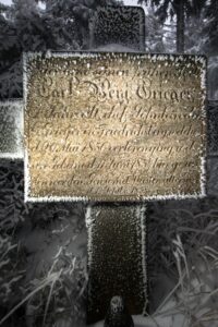 Krzyż Carla na stokach Wielkiej Sowy - miejsce śmierci  Carla Benjamina Griegera  w 1856 roku.                                    fotoPort.pl  Krzysztof Romańczukiewicz 